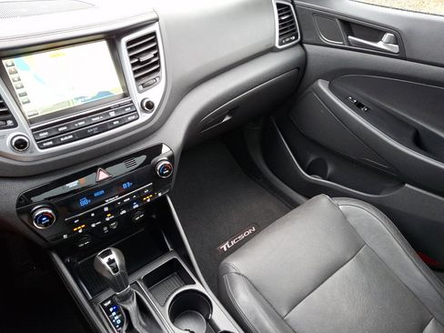 Used 2016 Hyundai Tucson Limited w/ Option Group 03 image 28