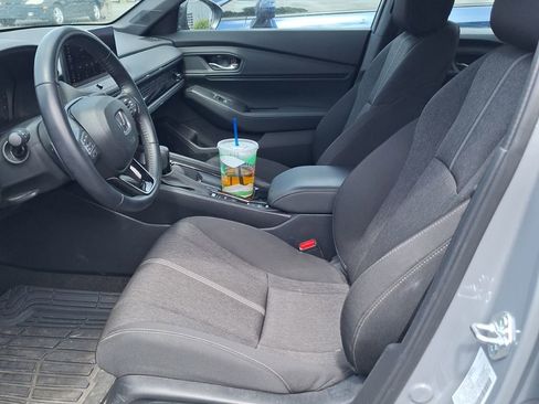 Used 2025 Honda Accord Sport image 8