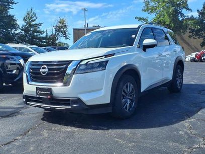 Certified 2024 Nissan Pathfinder SV