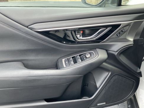 Used 2020 Subaru Outback Limited w/ Popular Package #2 image 9