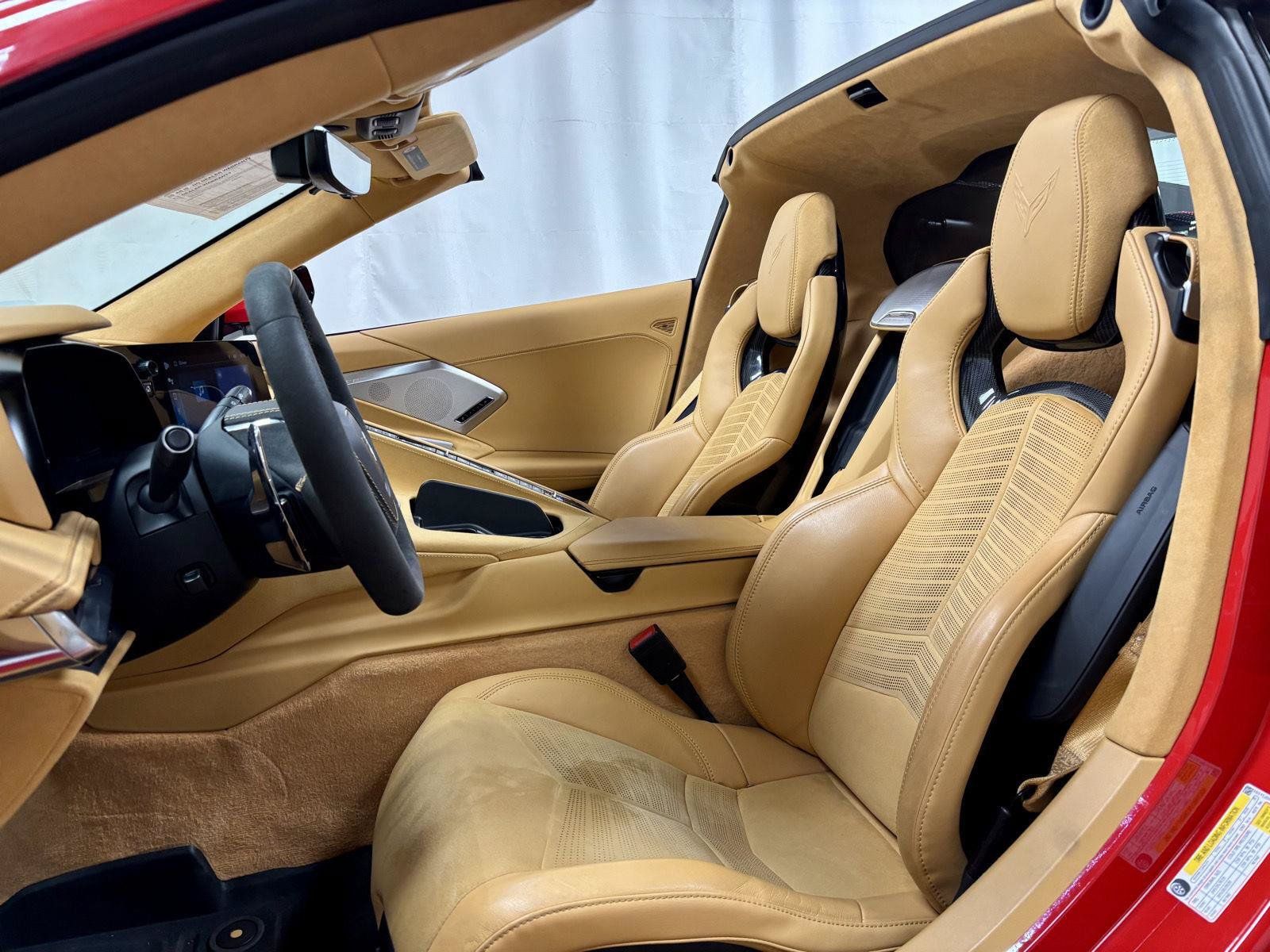 Used 2024 Chevrolet Corvette Stingray Premium Cpe w/ Z51 Performance Package RWD image 21