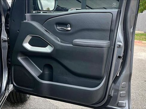 Certified 2023 Nissan Frontier SV image 21