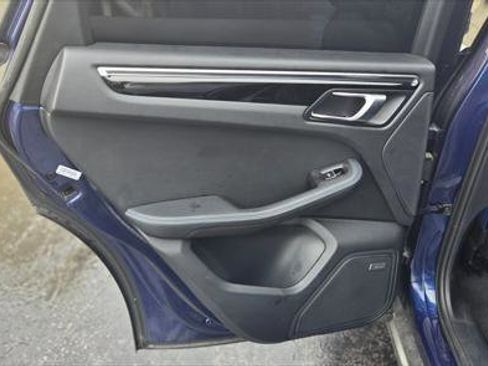 Used 2022 Porsche Macan w/ Premium Package Plus image 14