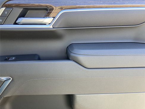 New 2026 GMC Sierra 1500 Elevation image 19