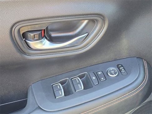 Used 2023 Honda HR-V Sport image 32