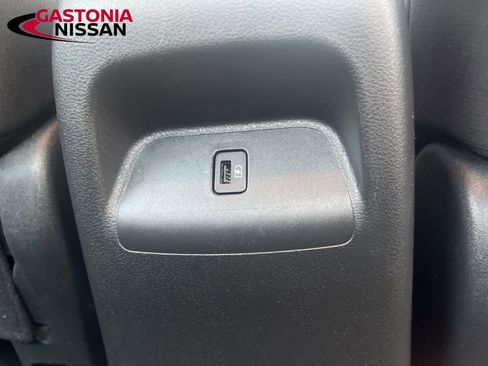 Used 2022 Nissan Sentra SV image 31