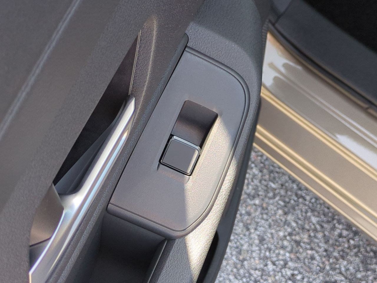 New 2026 Nissan Sentra SV w/ SV Convenience Package FWD image 28