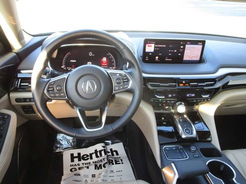 Certified 2022 Acura MDX SH-AWD w/ Technology Package image 11