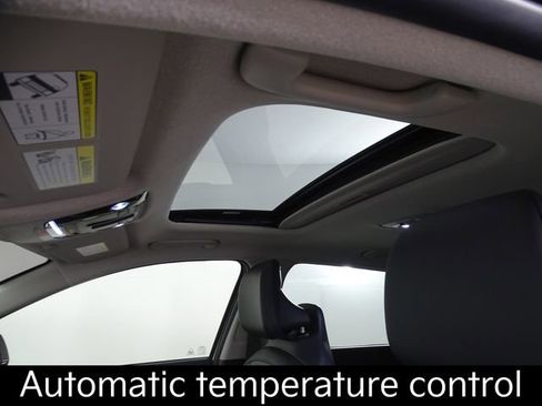 Certified 2023 Kia Niro Wave image 10