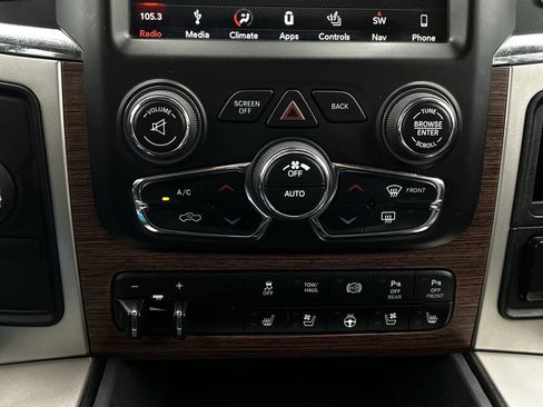 Used 2018 RAM 3500 Laramie w/ Convenience Group AWD/4WD image 21
