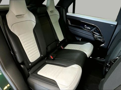 Used 2026 Land Rover Range Rover Sport SV AWD/4WD image 19