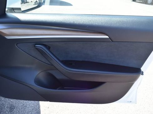 Used 2022 Tesla Model 3 RWD image 40