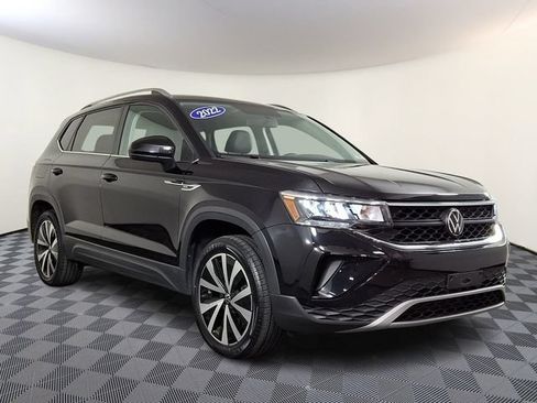 Used 2022 Volkswagen Taos SE AWD/4WD image 1