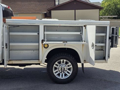 Certified 2019 Ford F250 XL w/ STX Appearance Package AWD/4WD image 29