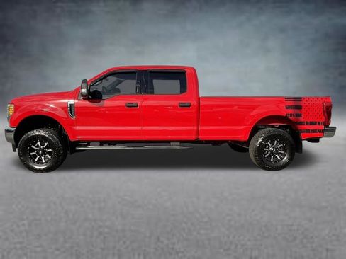 Used 2017 Ford F250 XLT w/ XLT Value Package image 2