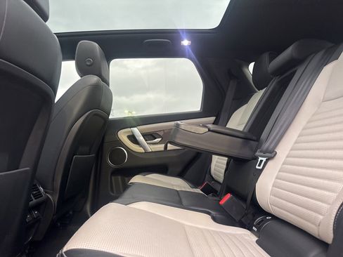 Used 2020 Land Rover Discovery Sport SE R-Dynamic image 39