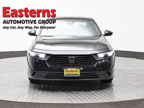 Used 2025 Honda Accord Sport image 2