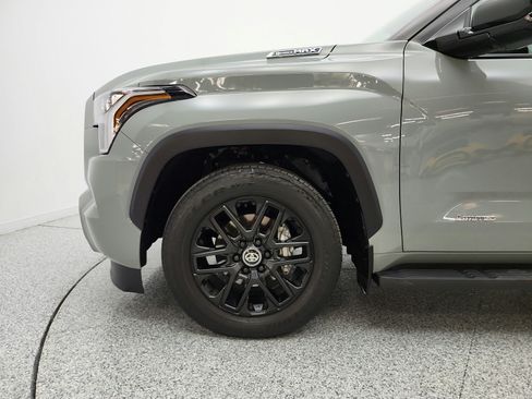Used 2025 Toyota Sequoia Limited w/ Tow Technology Package AWD/4WD image 22
