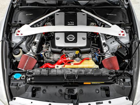 Used 2013 Nissan 370Z Touring w/ Sport Pkg RWD image 34