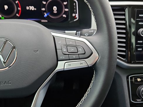 Used 2022 Volkswagen Atlas SE w/ Panoramic Sunroof Package image 19