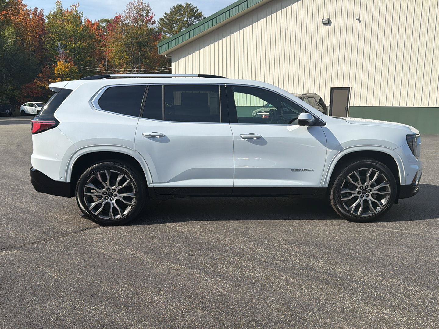 New 2027 GMC Acadia Denali Ultimate w/ LPO, Floor Liner Package AWD/4WD image 6