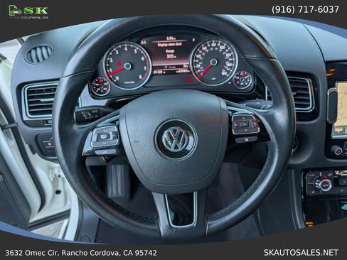 Used 2011 Volkswagen Touareg VR6 AWD/4WD image 24