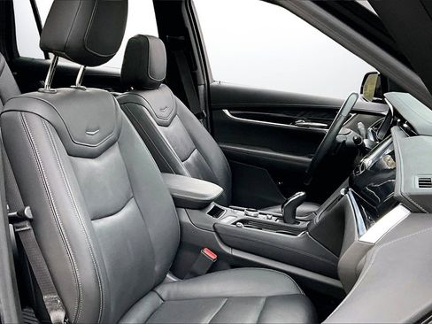 Used 2022 Cadillac XT6 Premium Luxury w/ Technology Package image 24