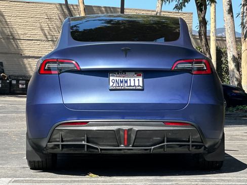 Used 2024 Tesla Model Y Long Range AWD/4WD image 7