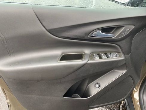 Used 2023 Chevrolet Equinox LT image 15