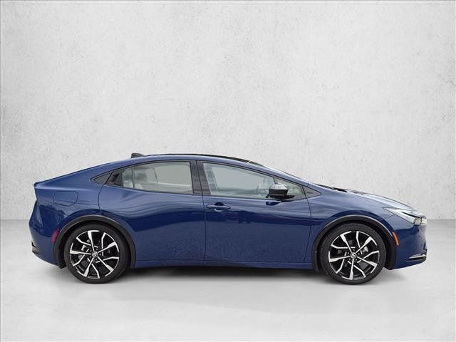 Used 2024 Toyota Prius Prime Premium w/ Advanced Technology Package FWD image 4