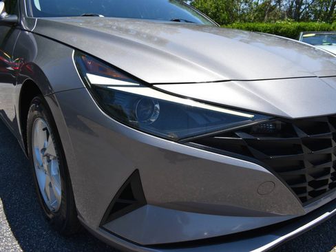 Used 2023 Hyundai Elantra SE FWD image 32