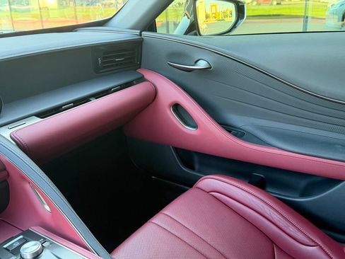 Used 2024 Lexus LC 500 Convertible w/ Touring Package RWD image 23