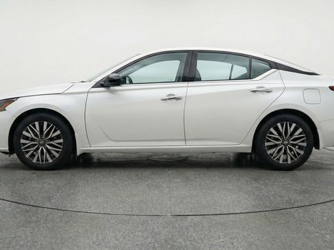 Used 2025 Nissan Altima 2.5 SV image 5
