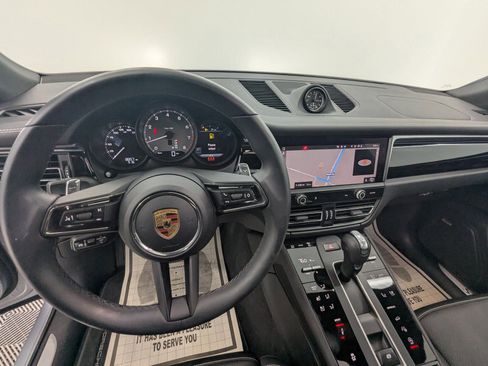 Used 2024 Porsche Macan S image 4