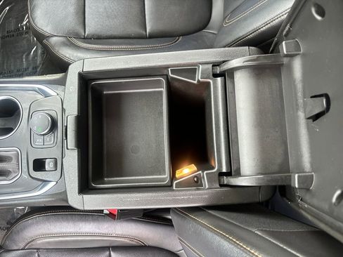 Used 2020 Chevrolet Traverse Premier w/ Redline Edition image 25