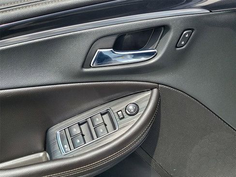 Used 2019 Chevrolet Impala LT w/ LT Convenience Package FWD image 15