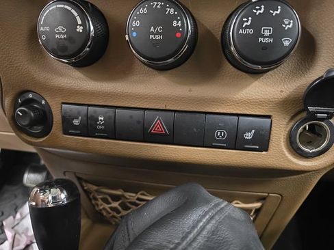 Used 2013 Jeep Wrangler Unlimited Sahara w/ Connectivity Group AWD/4WD image 52