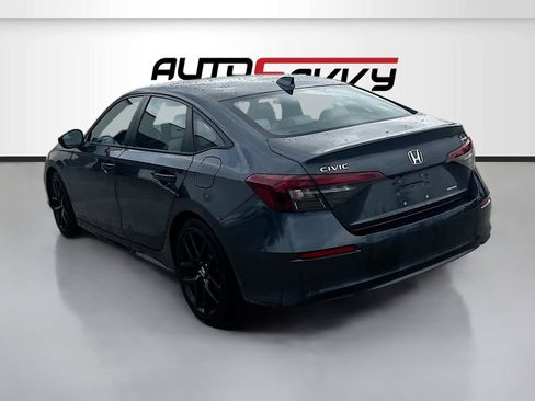 Used 2025 Honda Civic Sport image 5