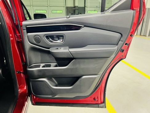 New 2025 Honda Pilot EX-L image 31