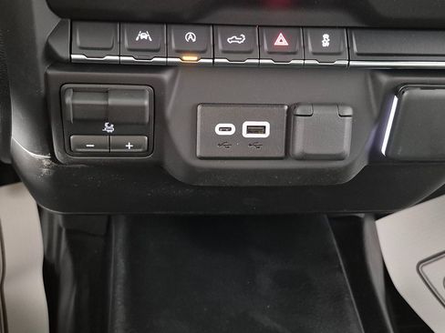 New 2026 Chevrolet Silverado 1500 W/T w/ WT Value Package image 17