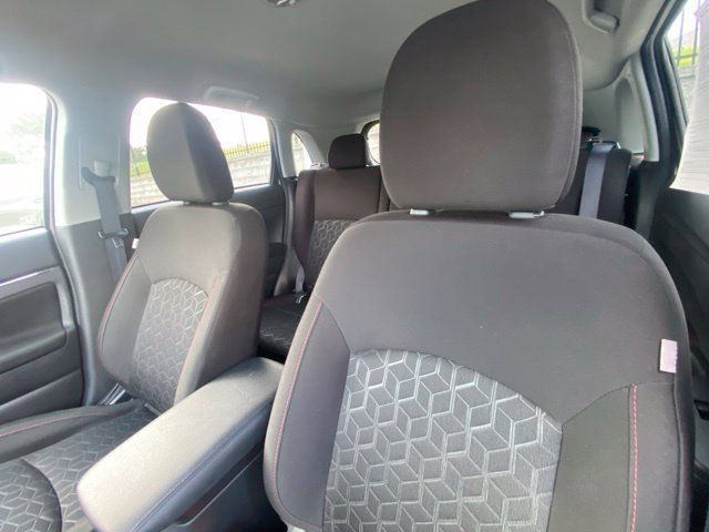 Used 2025 Mitsubishi Outlander Sport LE AWD/4WD image 6