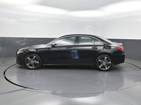 Used 2020 Mercedes-Benz A 220 image 2
