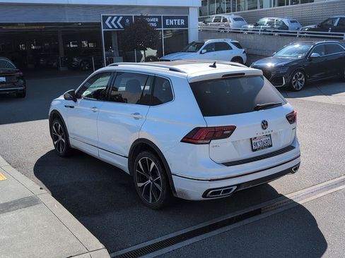Used 2024 Volkswagen Tiguan SEL R-Line AWD/4WD image 9