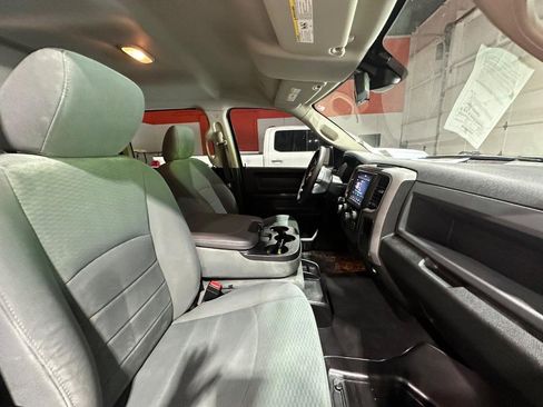 Used 2019 RAM 1500 Express w/ Wheel & Sound Group AWD/4WD image 19