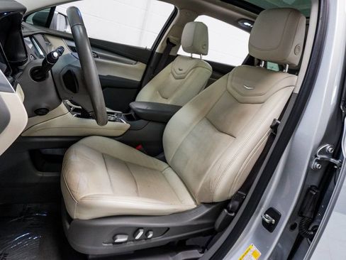 Used 2020 Cadillac XT5 Premium Luxury image 6