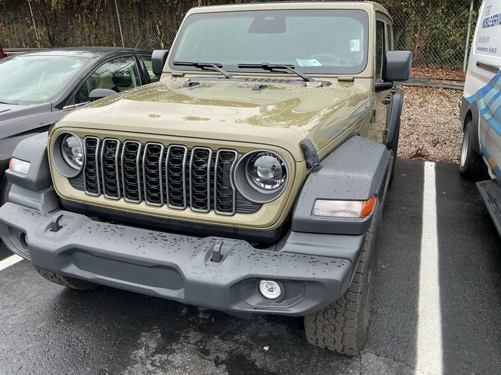 Used 2026 Jeep Wrangler Unlimited Sport AWD/4WD image 2