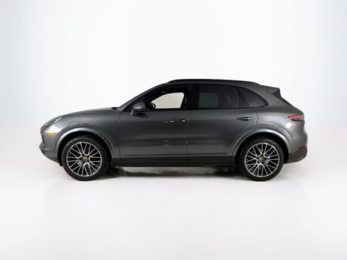 Used 2020 Porsche Cayenne image 2