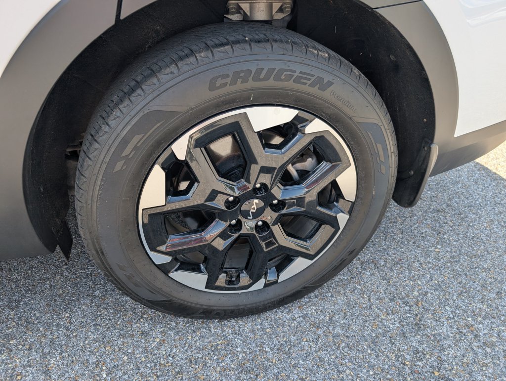 Used 2025 Kia Sorento S FWD image 29