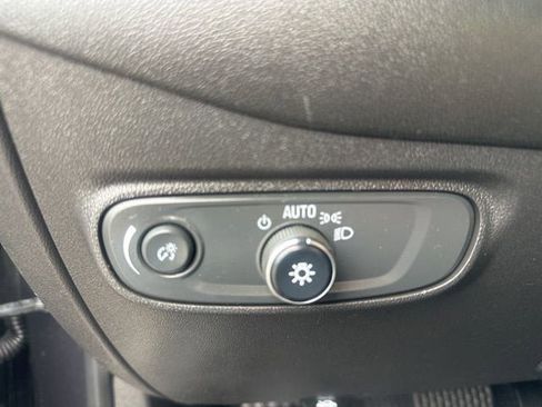 Used 2022 Chevrolet Equinox RS w/ RS Leather Package AWD/4WD image 19