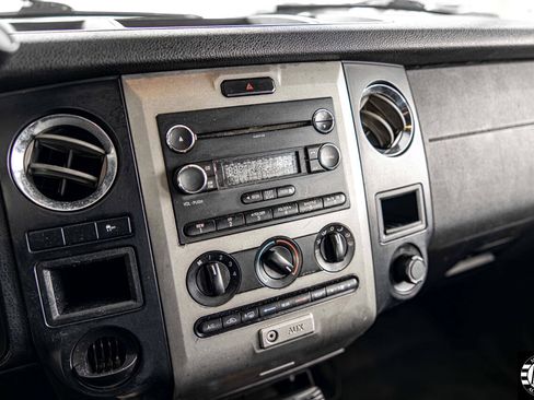 Used 2016 Ford Expedition XL image 22